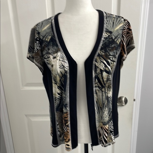 Joseph Ribkoff Top Black/Tan Jungle Print V Neck Cap Sleeve 2 Way Zipper Size 18 - Picture 2 of 12